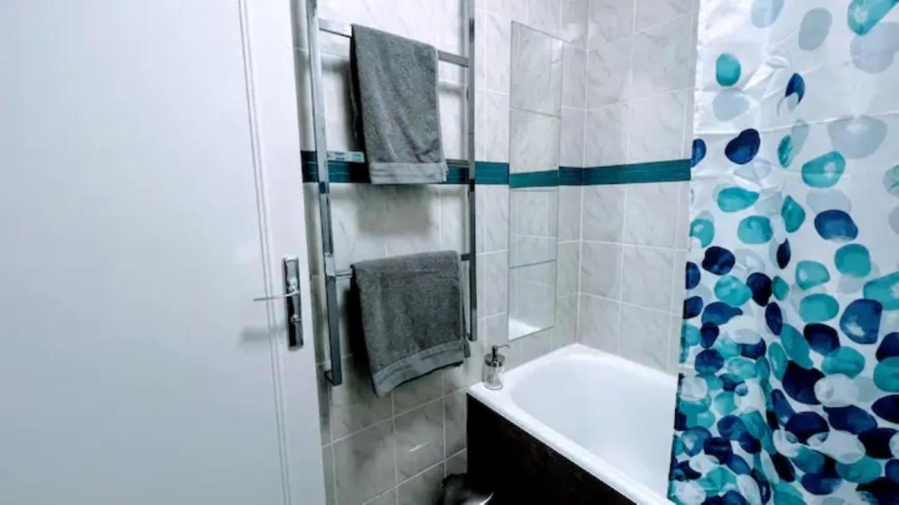 Appartement Chic Proche De Paris, Parking Inclus Saint-Maur-des-Fossés Eksteriør billede